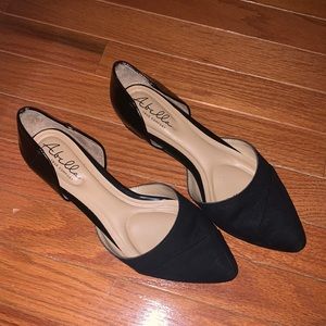 Black Pointed Toe Flats (8.5)
